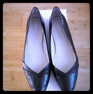 Calvin Klein Breanna Metallic Snake/Cow Flats